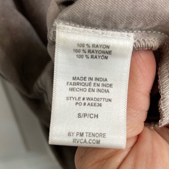 RVCA Tunnel Vision Tank Top Size Small Gray Long A-Line V-Neck - Picture 5 of 5